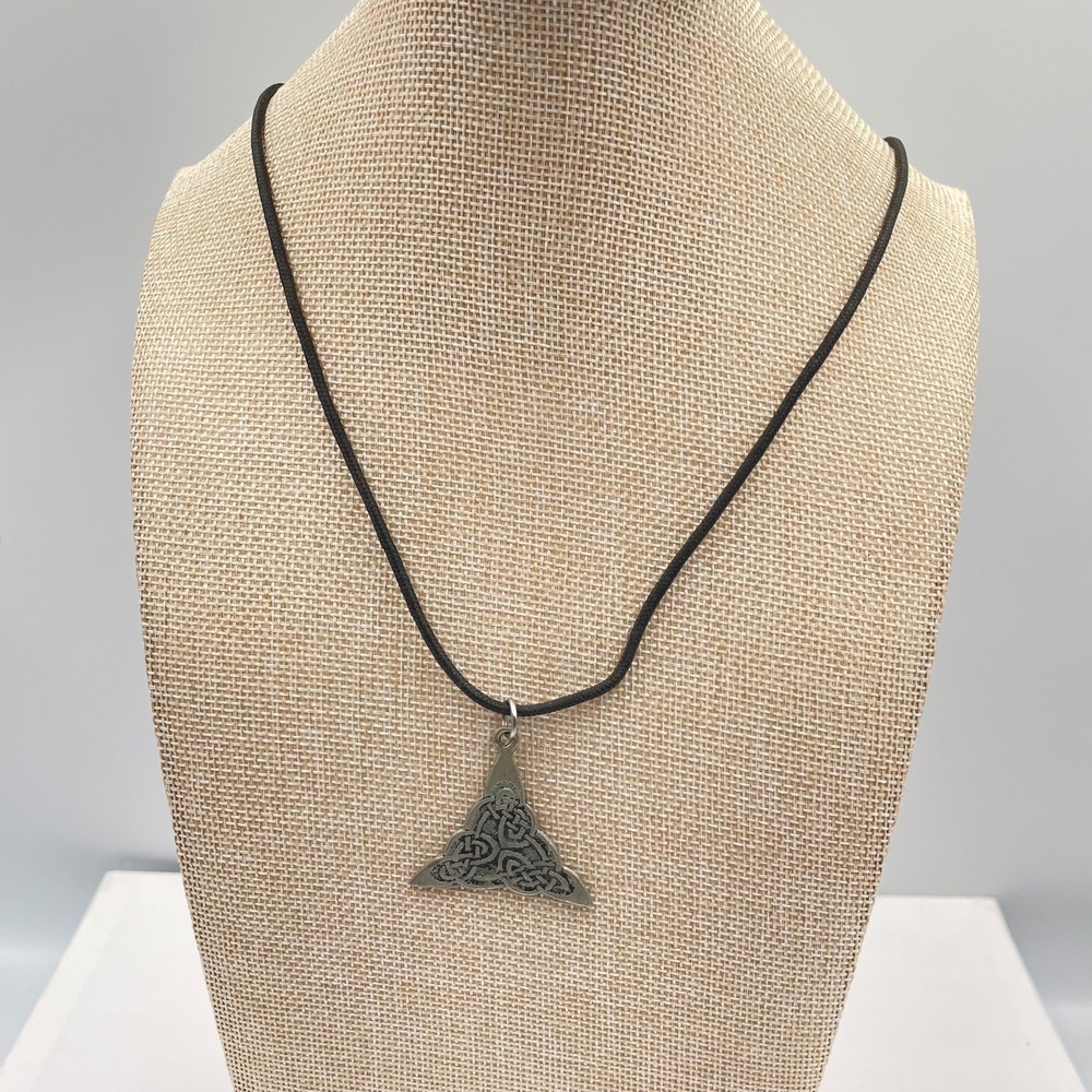 Vintage Celtic Trinity Knot Pendant Necklace Triquetra Wiccan Pagan Black Cord